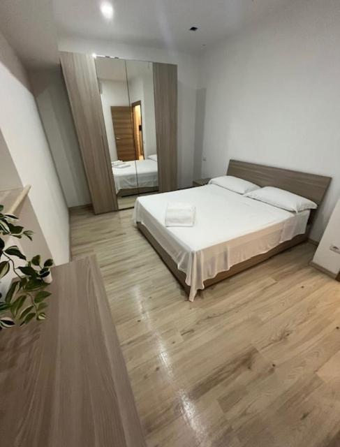 Villa Milano Apt. N. 2 Bagian luar foto